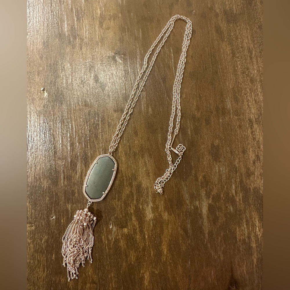 Kendra Scott Necklace
